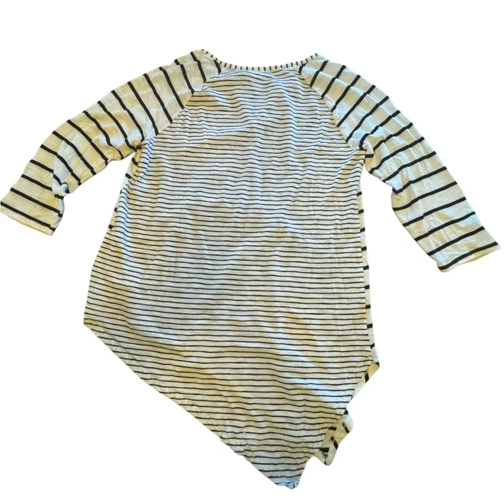 Chico’s‎ Striped Asymmetrical Hem Top – Size 1 (M) Black White Modal Blend - Picture 4 of 6